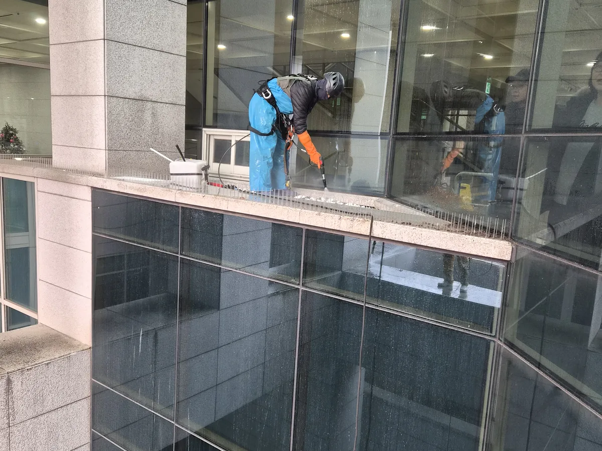 이천시 갈산동 건물 복도·대기 동선 야간 위생청소 사례 - 행진크린