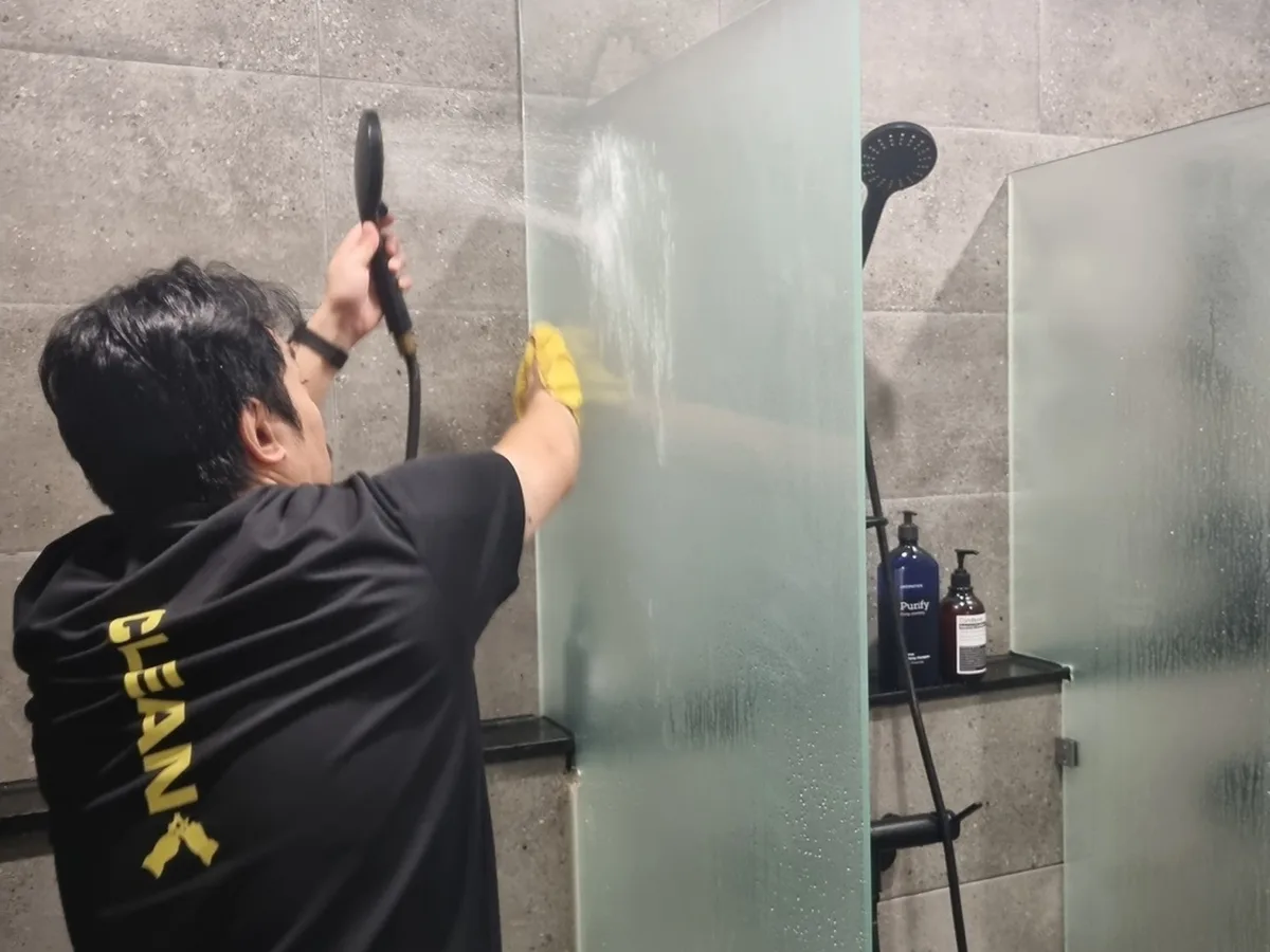 여주시 가남읍 헬스장 복도·대기 동선 야간 위생청소 사례 - 행진크린