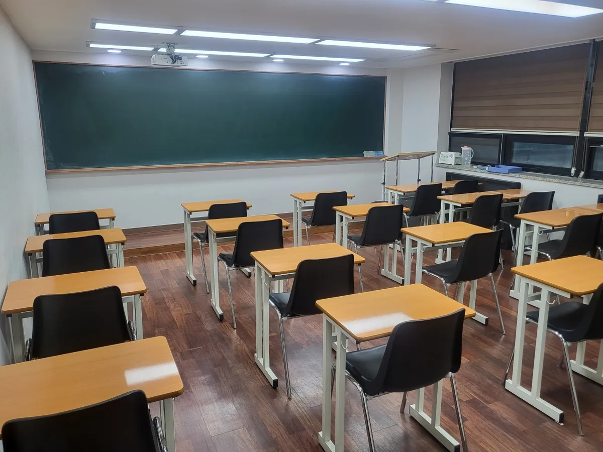 양평군 단월면 학원 컴퓨터실 장비 주변 정밀 위생청소 사례 - 행진크린